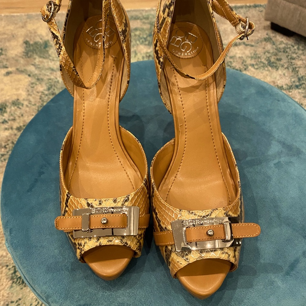 Size 8.5 BCBGeneration open-toed heel